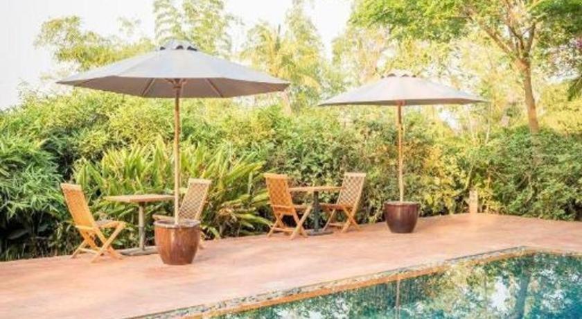 Le Relais De Chhlong Hotell Kratie Exteriör bild